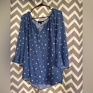 Lightweight blouse, non stretch.